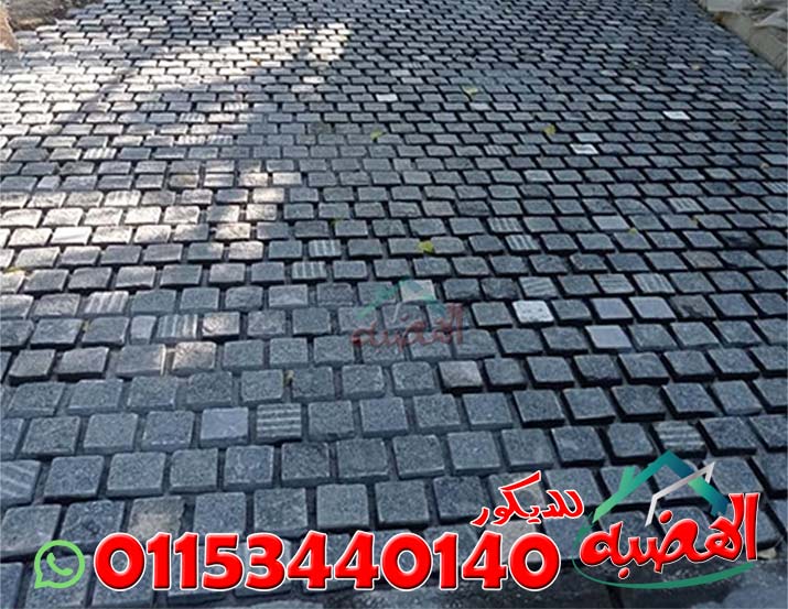 أرضيات بازلت أسود